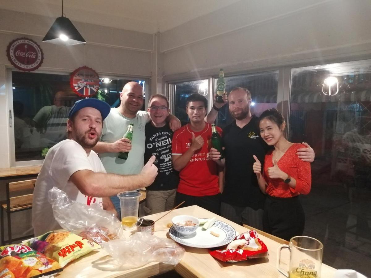 Gogoal Latkrabang Apartment Bangkok Luaran gambar
