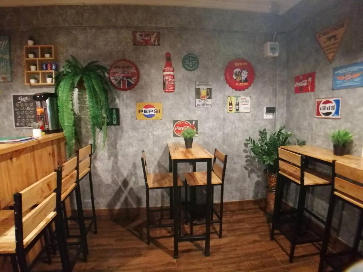 Gogoal Latkrabang Apartment Bangkok Luaran gambar
