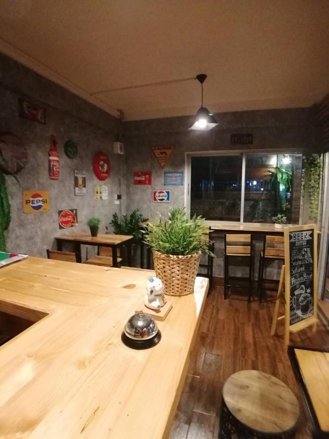 Gogoal Latkrabang Apartment Bangkok Luaran gambar