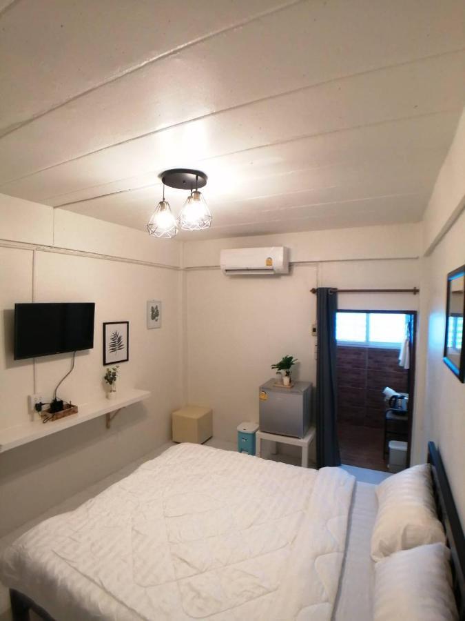 Gogoal Latkrabang Apartment Bangkok Luaran gambar