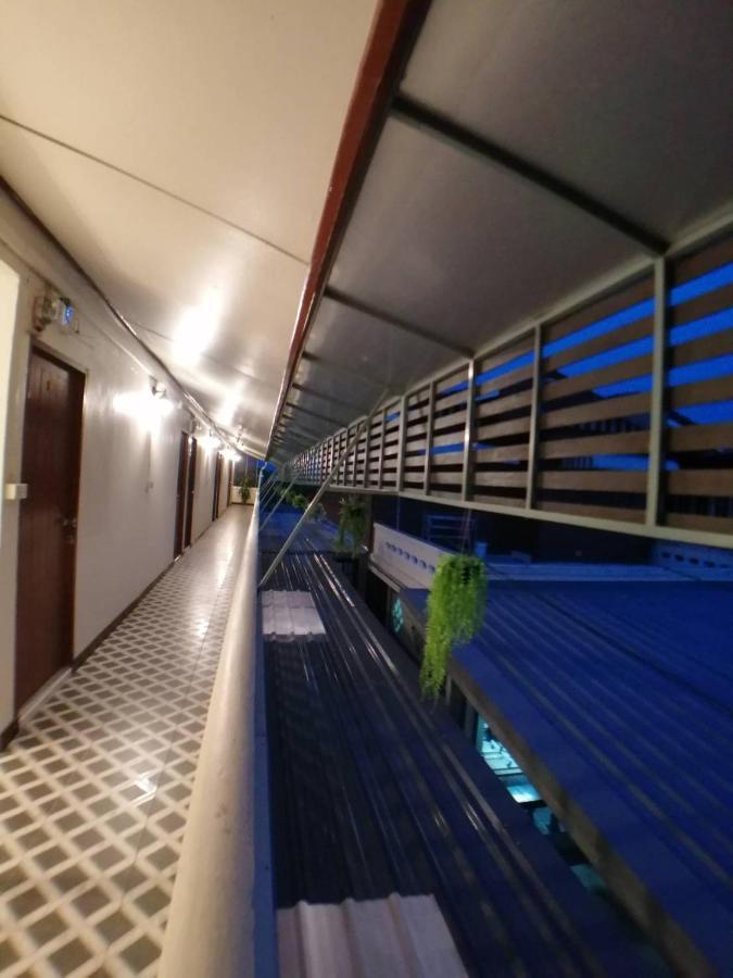 Gogoal Latkrabang Apartment Bangkok Luaran gambar