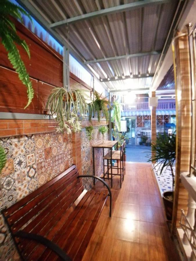 Gogoal Latkrabang Apartment Bangkok Luaran gambar